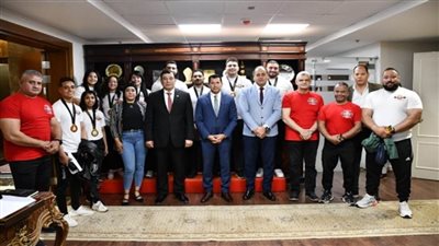 وزير الرياضة يُكرم لاعبي منتخب مصر بعد التتويج بكأس العالم للقوة البدنية بشرم الشيخ (صور)