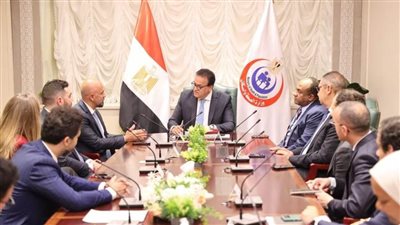 وزير الصحة يستقبل وفد 
