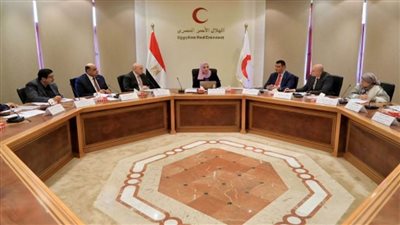 وزيرة التضامن تترأس اجتماع مجلس إدارة الهلال الأحمر المصري