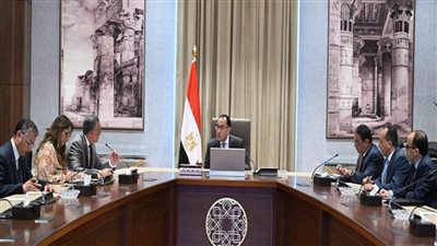 رئيس الوزراء يتابع مع الرئيس التنفيذي للهيئة العامة للاستثمار ترتيبات تنظيم مؤتمر الاستثمار بالتعاون مع الاتحاد الأوروبي (صور)