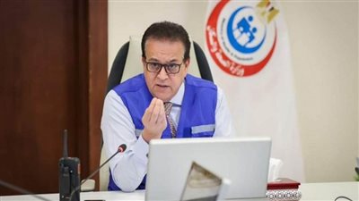 وزير الصحة يترأس اجتماع غرفة الأزمات والطوارئ المركزية ويوجه برفع درجة الاستعدادات في المستشفيات بجميع محافظات الجمهورية (صور)