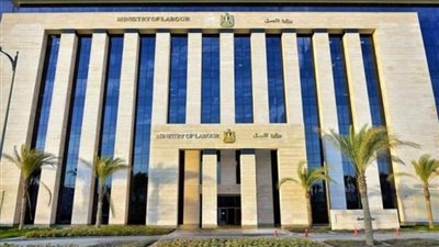 العمل تُصدر كِتابًا دوريًا إلى المُديريات بشأن آليات تنفيذ قرار زيادة الحد الأدنى لأجور عمال القطاع الخاص
