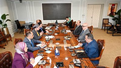 وزيرا الإسكان والبيئة يناقشان مقترحات إدارة وتشغيل مشروع تطوير موقع التجلي الأعظم