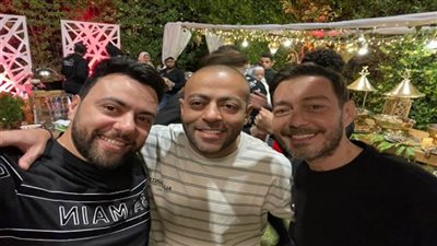 بحضور تامر عاشور وأحمد زاهر.. مدين يجمع أبرز نجوم الوسط الغنائي على الإفطار (صور)