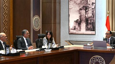 رئيس الوزراء: دعم كامل لتوسعات المُجمع الصناعي للشركة (صور)