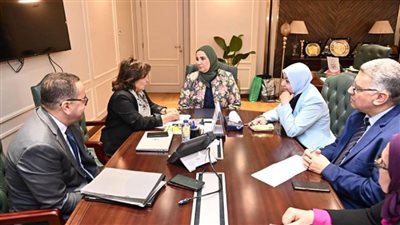 وزيرة التضامن تلتقي الأمين العام للمجلس القومي للطفولة والأمومة