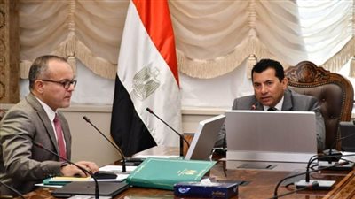 وزير الشباب والرياضة يناقش تشكيل لجان الاتحاد الإفريقي للرياضة الجامعية