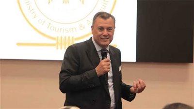وزير السياحة: 4% نموا في الربع الأول من العام.. ومذيع أمريكي شهير يروج لمقاصدنا