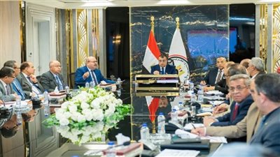 وزير الدولة للإنتاج الحربي يتابع موقف موازنة شركات ووحدات الإنتاج الحربي للعام المالي 2023 ـ 2024 (صور)