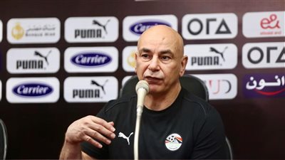 حسام حسن يستقر على رباعى حراسة المرمى لمعسكر منتخب مصر فى سبتمبر