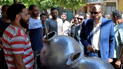  محافظ سوهاج يتفقد عدد من الشوارع ويتابع مستويات النظافة ورفع الإشغالات