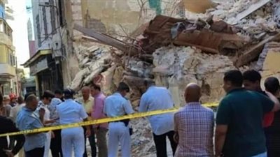 انهيار عقار قديم في منطقة العطارين دون اصابات بالإسكندرية