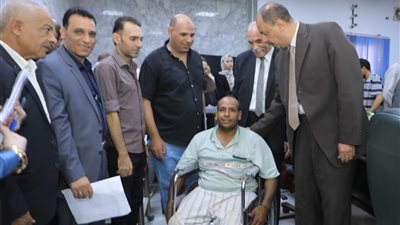 225 مواطن يعرضون مطالبهم وشكواهم خلال اللقاء الجماهيري بسوهاج