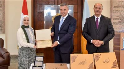 محافظ الإسكندرية يُكرم أوائل الثانوية العامة من أبناء المحافظة