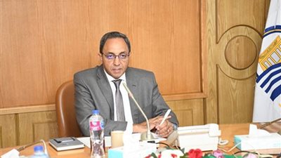 محافظ قنا يناقش الموقف التنفيذي لمشروعات المرحلة الأولى من 