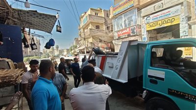 حملات مكبرة للتصدي إلى تعديات وإشغالات المحلات والباعة الجائلين بأحياء الإسكندرية 