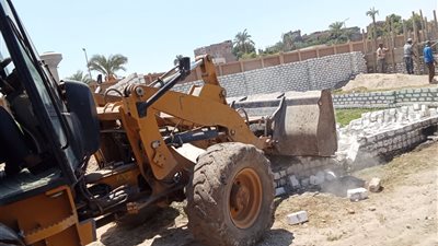 محافظ أسيوط: تنفيذ إزالات لـ6 حالات تعد على أراض زراعية ومخالفة بناء