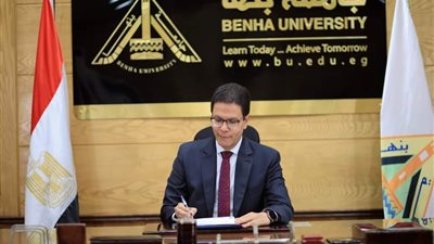 رئيس جامعة بنها يستعرض الاستعدادات النهائية للعام الدراسي الجديد