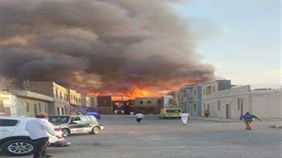 شهود عيان: الحريق نشب بديكورات 