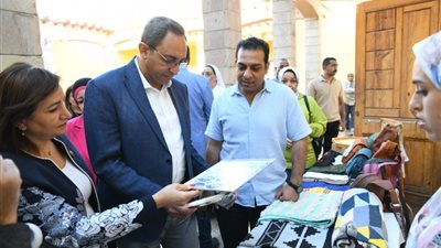 محافظ قنا يشهد الاحتفال بيوم السياحة العالمي بمعبد دندرة