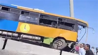 وفاة سائق أتوبيس النقل بعد حادث انقلابه بالطريق الدولي في الإسكندرية