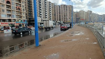 نوة «المكنسة» تضرب الإسكندرية بأمطار رعدية متفاوتة الشدة