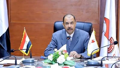 محافظ سوهاج يكلف رؤساء الوحدات المحلية بمراجعة تراخيص الكافتيريات وقاعات الأفراح