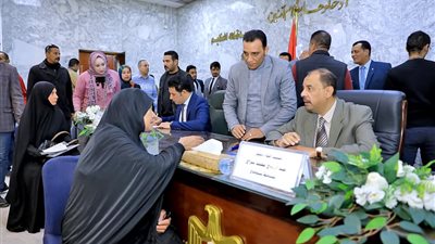 محافظ سوهاج يستمع لمطالب وشكاوى المواطنين فى اللقاء الجماهيرى