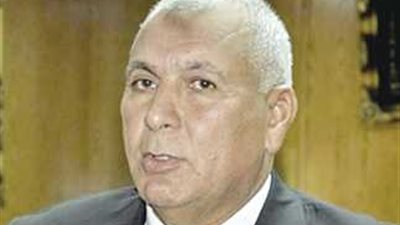 رصف وتطوير أطول شبكة طرق بالوادي الجديد لربطها بجميع المحافظات 