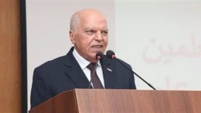 نقيب المعلمين يوجه بمراجعة منظومة السلامة والحماية المدنية بنادى الإسكندرية