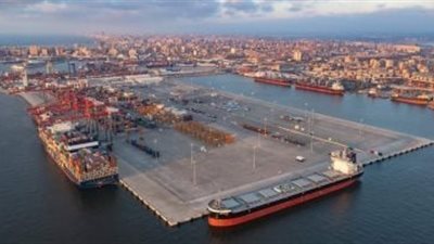 رغم سوء الطقس.. استمرار فتح بوغاز ميناء الإسكندرية وحركة الملاحة