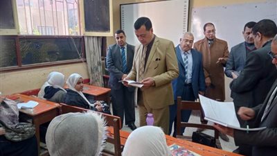 وكيل تعليم سوهاج يتابع انتظام سير العملية التعليمية بمدارس ساقلتة