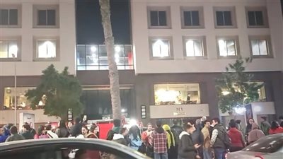 السيطرة على حريق بمول شهير في سموحة وسط الإسكندرية