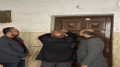 صحة سوهاج: ضبط طالب ينتحل صفة طبيب جلدية داخل عيادة غير مرخصة بمدينة جرجا