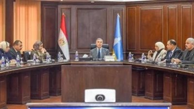 محافظ الإسكندرية يؤكد على عقد لقاءات جماهيرية بالمواطنين لحل مشاكلهم