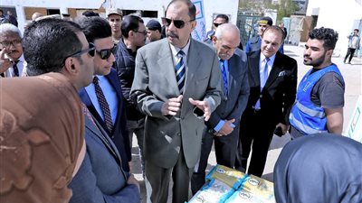 محافظ سوهاج يشهد توزيع 60 جهاز عروس وعدد من المساعدات للفئات الأولى بالرعاية