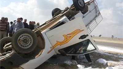 مصرع شخص وإصابة آخر في انقلاب سيارة على طريق أخميم الزراعي الشرقي بسوهاج