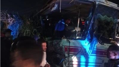 ارتفاع عدد المصابين في حادث أتوبيس عمال مصنع سكر دشنا لـ20 عاملًا