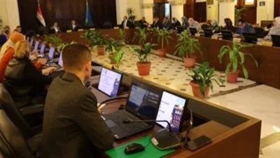 جامعة الإسكندرية تستعرض أنشطة الكليات في ملف السلامة المهنية