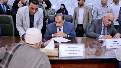 محافظ سوهاج يعقد اللقاء الجماهيري الأسبوعي لبحث مطالب المواطنين وحل مشكلاتهم