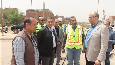 محافظ القليوبية يتفقد عدداً من قطع الأراضي الغير مستغلة بالقناطر ويتابع أعمال إنشاء الكوبري المعدني