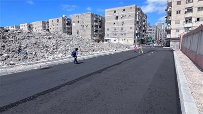 استجابة لشكاوى المواطنين.. محافظ الإسكندرية يوجّه بسرعة الانتهاء من رصف الشوارع