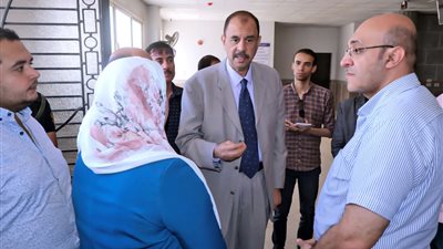 محافظ سوهاج يتفقد مركز الكوثر الطبي ويوجه بخطة عاجلة لتشغيله