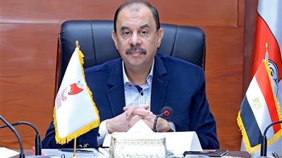 محافظ سوهاج يعقد اجتماعًا لبحث الموقف التنفيذي لمشروعات 