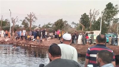 انتشال جثة عامل غرق بنهر النيل في جزيرة شندويل بسوهاج