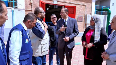 محافظ سوهاج يتفقد محطتي مياه جزيرة شندويل ورفع صرف صحى 1 بالمراغة