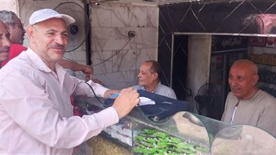 لتأمين بيئة العمل.. حملات تفتيش على المنشآت التجارية والطبية بأسيوط 