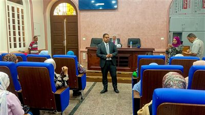 محافظ سوهاج يتابع انطلاق البرنامج التدريبى 