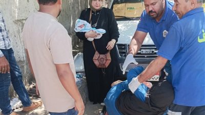 تحرك عاجل لإنقاذ سيدة وطفلين عقب ولادتها على رصيف بقنا 