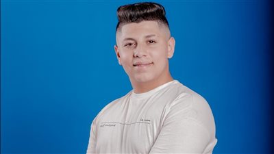 الفنان الفلسطيني آدم أبو قبيطة يستعد لطرح أعمال غنائية جديدة تعكس الهوية العربي